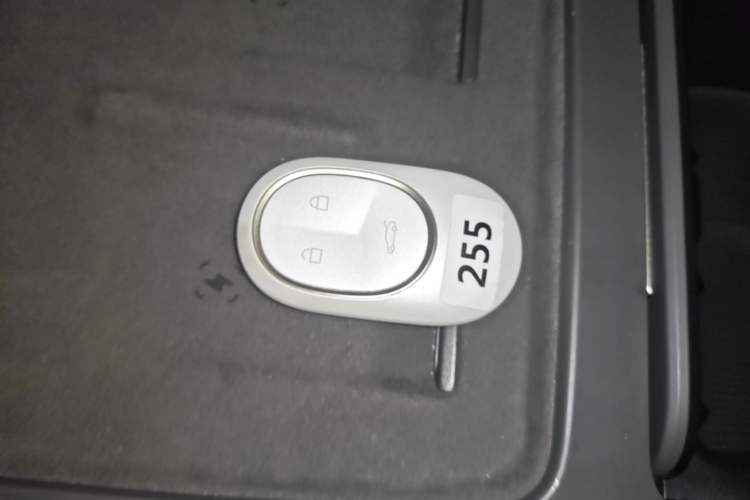 Used Nio ES6 2025 75 kWh Vehicle Key
