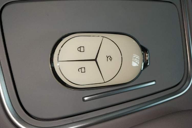 Used Nio ES6 2025 75 kWh Vehicle Key