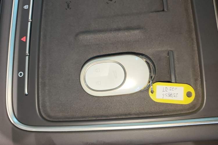 Used Nio ES6 2025 75 kWh Vehicle Key