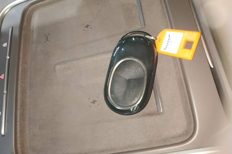 Used Nio ES6 2025 75 kWh Vehicle Key