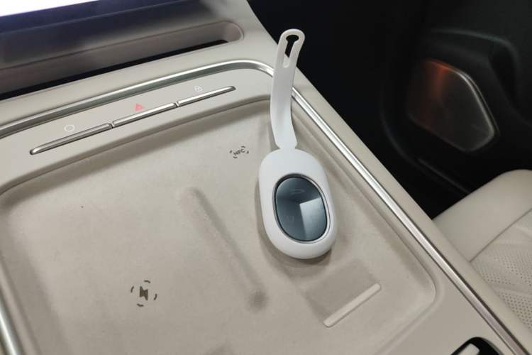 Used Nio ES6 2025 75 kWh Vehicle Key