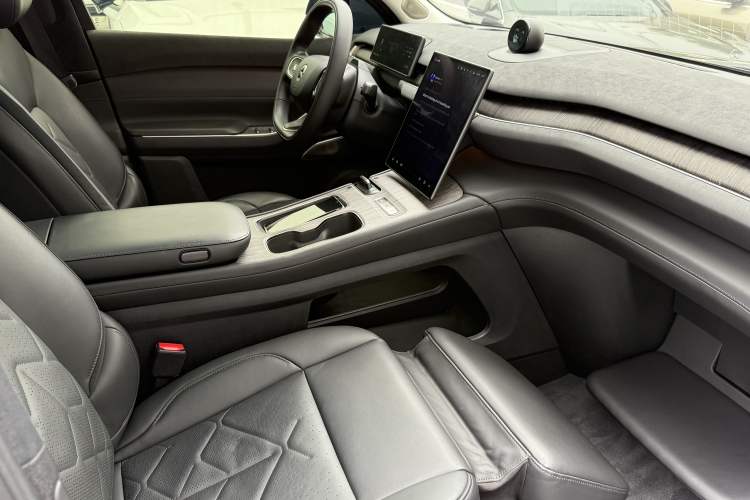 Used Nio ES7 2022 75 kWh Interior 6