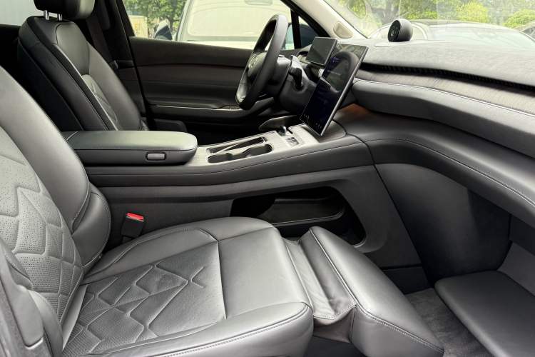 Used Nio ES7 2022 75 kWh Interior 7