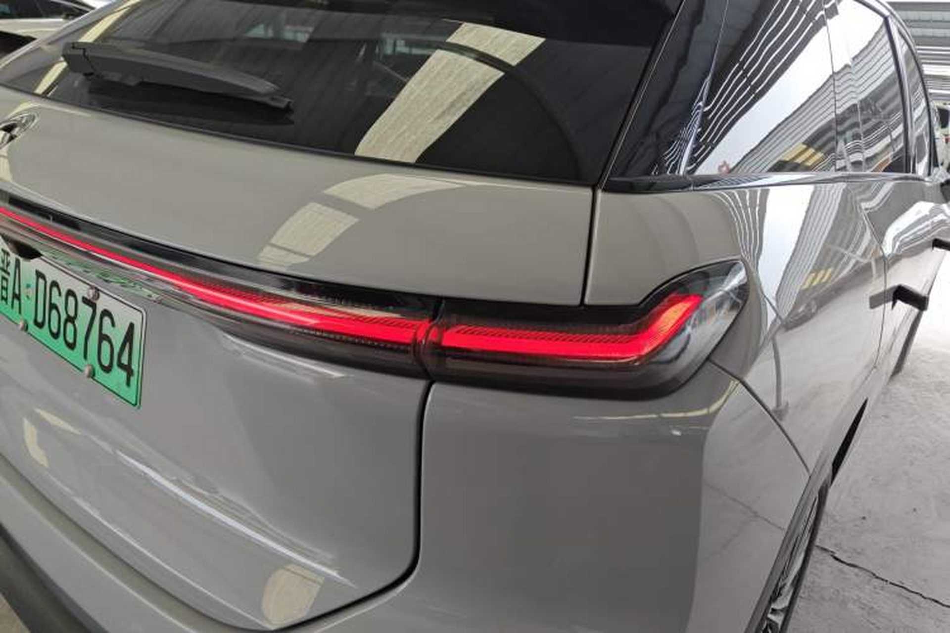 Used Nio ES7 2022 75 kWh Right Rear Taillight