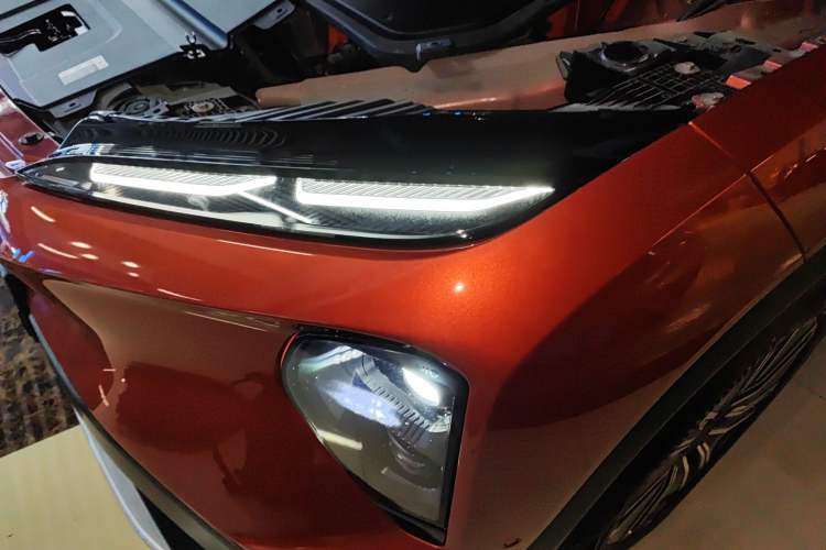 Used Nio ES7 2022 75 kWh Left Front Headlight