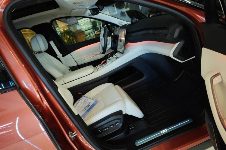 Used Nio ES7 2022 75 kWh Right Front Seat
