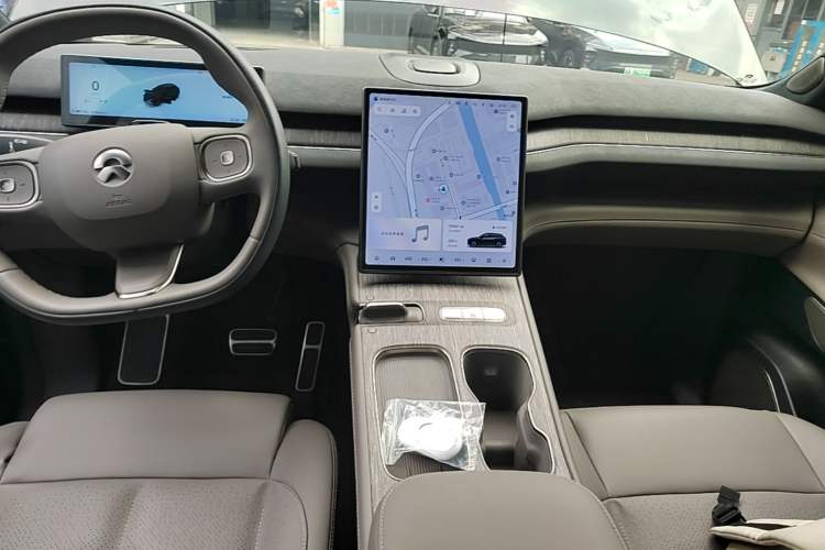 Used Nio ES7 2022 75 kWh Audio And AC Panel