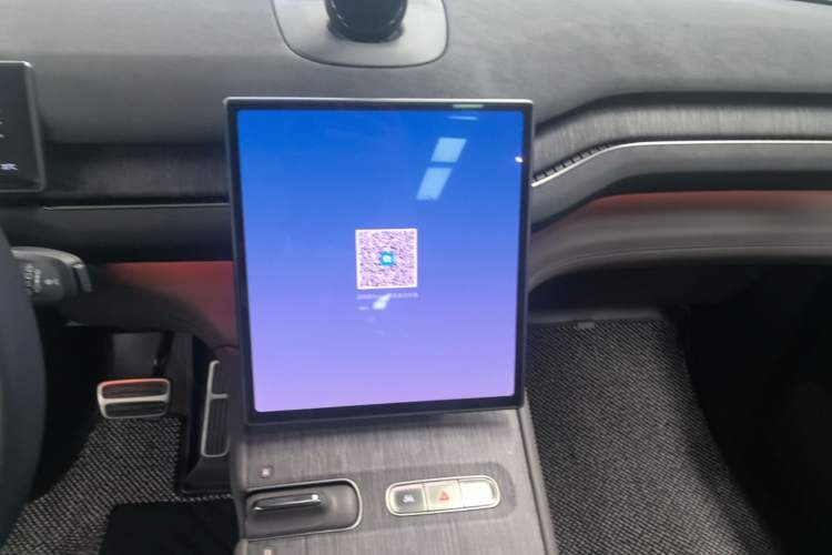 Used Nio ES7 2022 75 kWh Audio And AC Panel