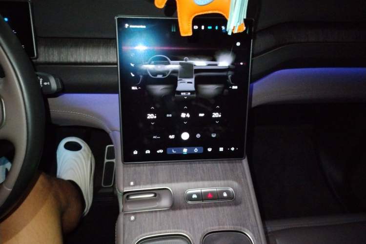 Used Nio ES7 2022 100kWh First Edition Audio And AC Panel