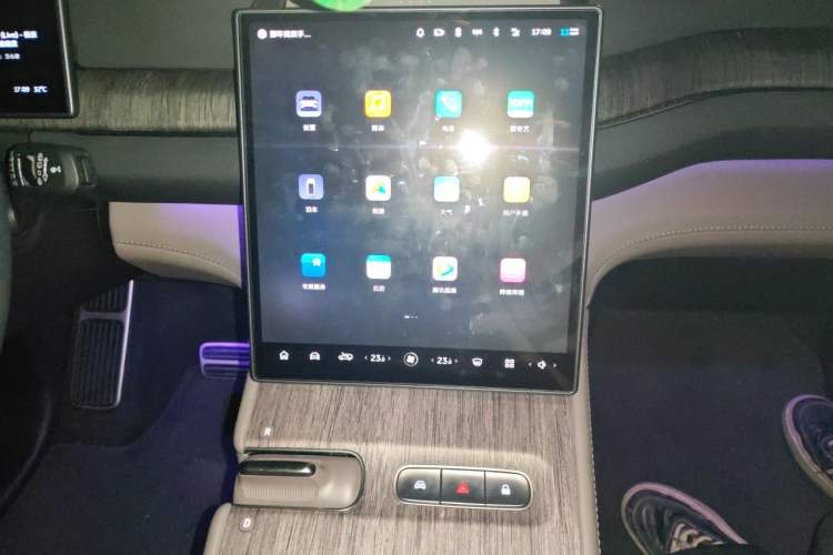 Used Nio ES7 2022 75 kWh Audio And AC Panel