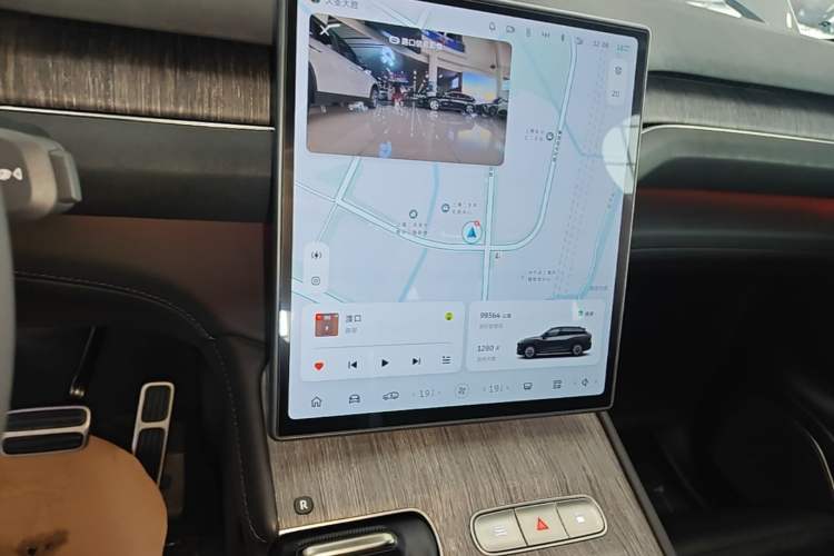 Used Nio ES7 2022 100 kWh Audio And AC Panel
