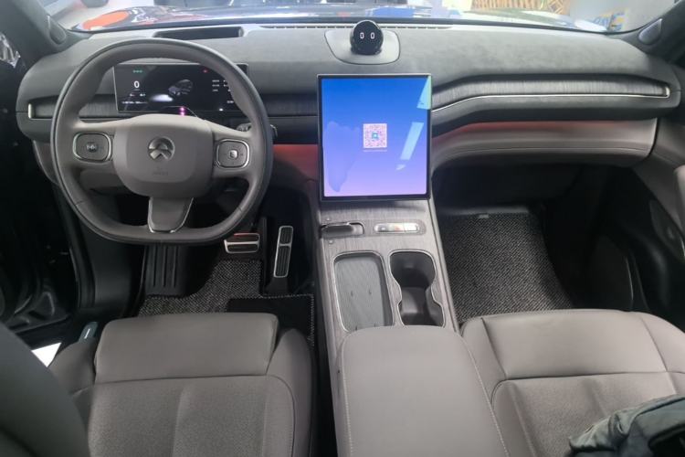 Used Nio ES7 2022 75 kWh Center Console