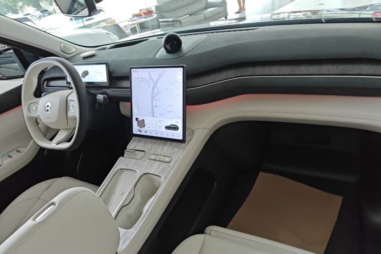 Used Nio ES7 2022 100kWh First Edition Center Console