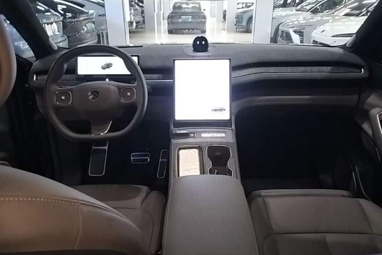 Used Nio ES7 2022 75 kWh Center Console