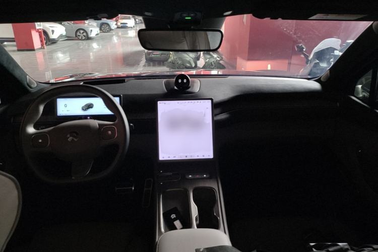 Used Nio ES7 2022 75 kWh Center Console