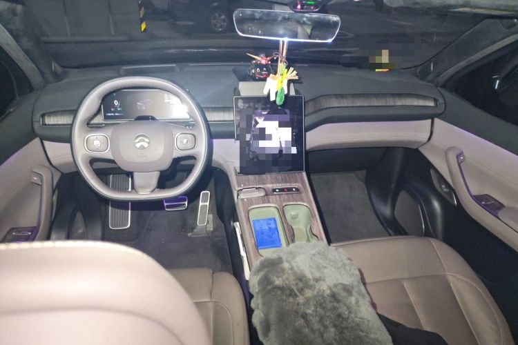 Used Nio ES7 2022 75 kWh Center Console
