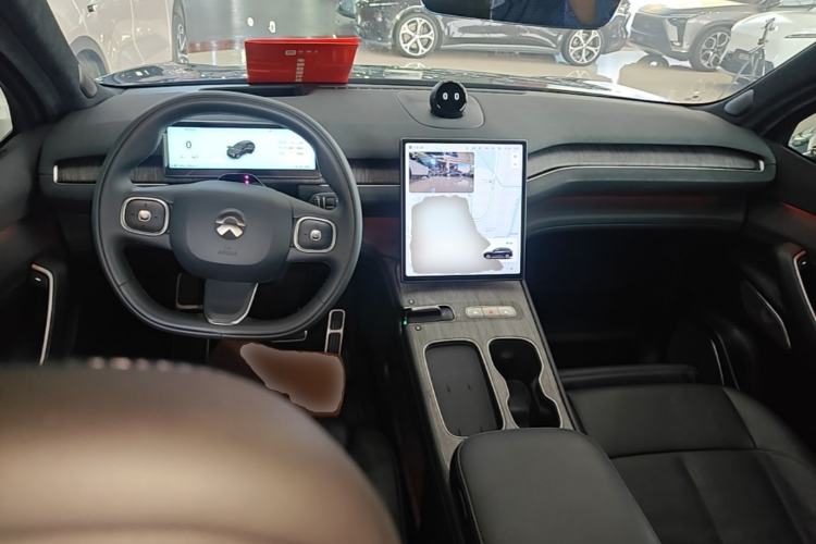 Used Nio ES7 2022 100 kWh Center Console