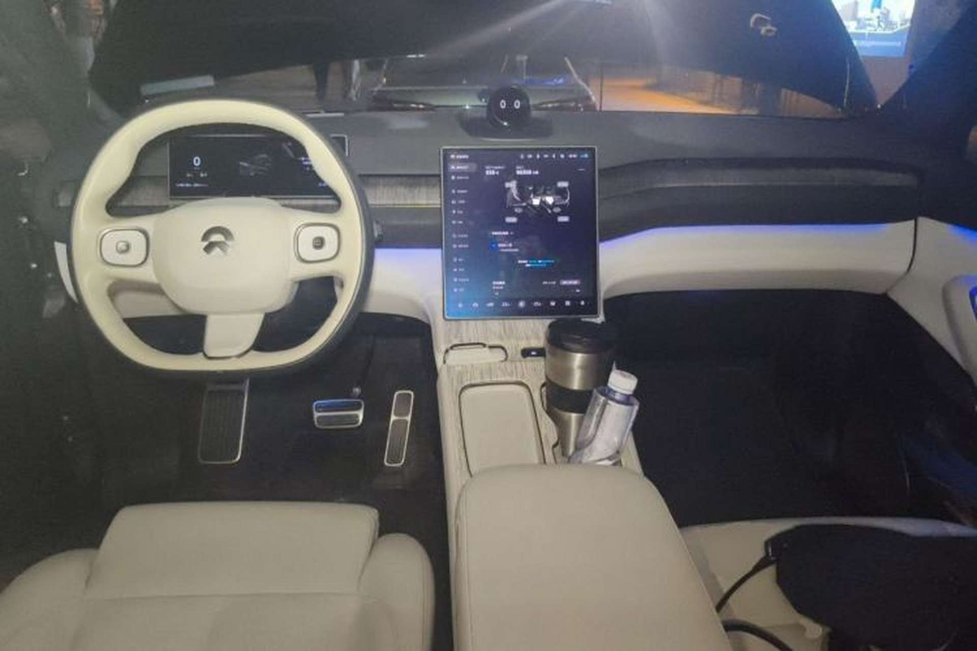 Used Nio ES7 2022 75 kWh Center Console