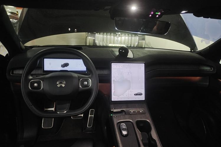 Used Nio ES7 2022 75 kWh Center Console