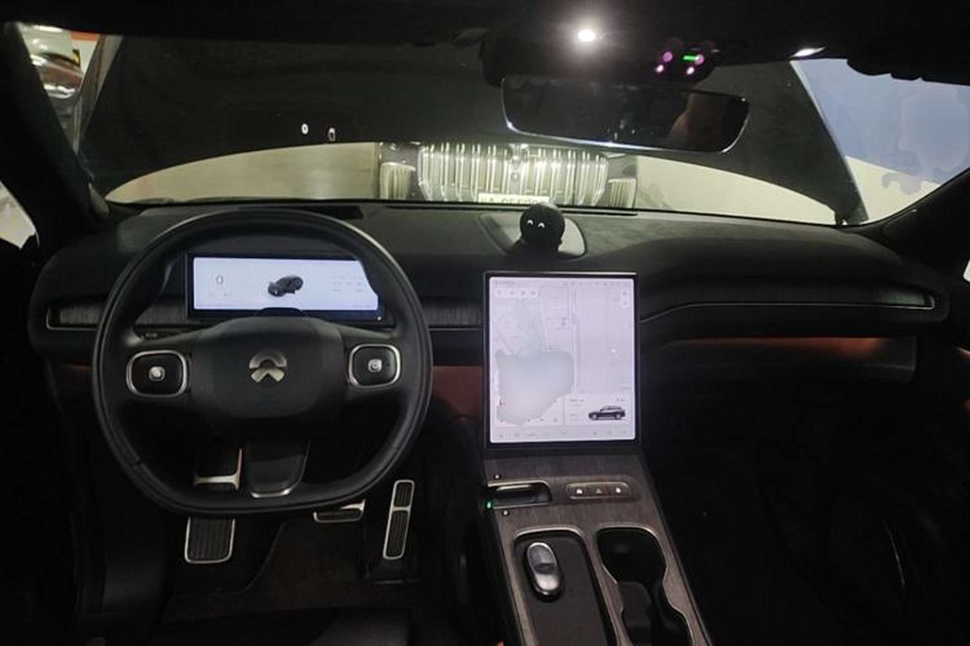 Used Nio ES7 2022 75 kWh Center Console