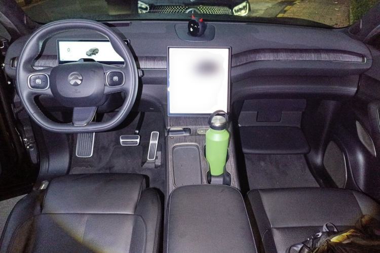 Used Nio ES7 2022 100 kWh Center Console