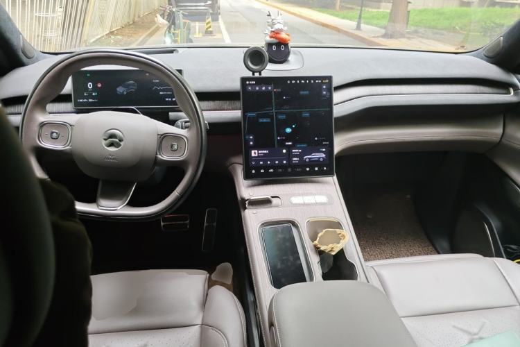 Used Nio ES7 2022 100kWh First Edition Center Console