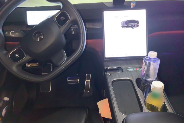 Used Nio ES7 2022 100 kWh Center Console