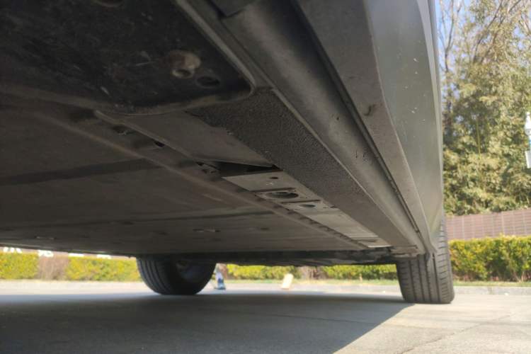 Used Nio ES7 2022 75 kWh Chassis Front Left