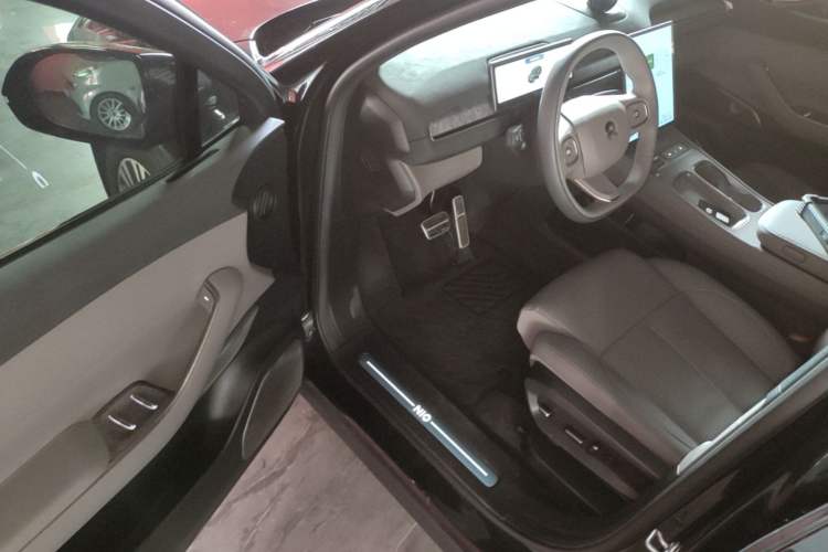 Used Nio ES7 2022 75 kWh Driver Seat