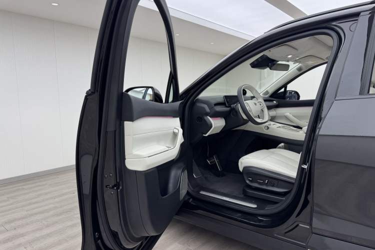 Used Nio ES7 2022 75 kWh Driver Seat