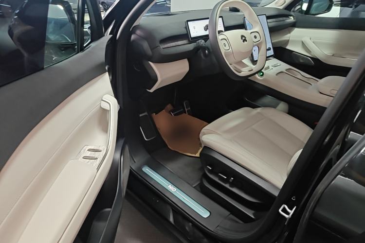Used Nio ES7 2022 100 kWh Driver Seat