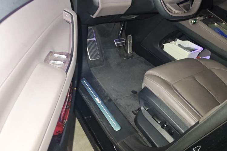 Used Nio ES7 2022 75 kWh Driver Seat