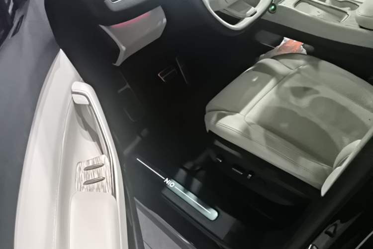 Used Nio ES7 2022 75 kWh Driver Seat