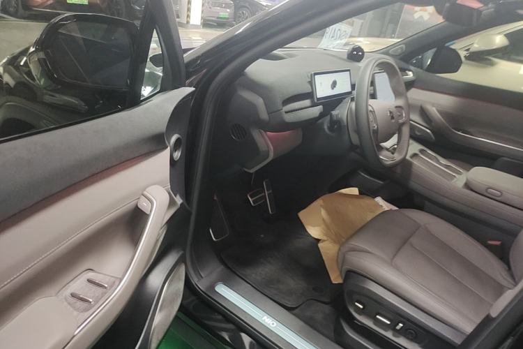 Used Nio ES7 2022 75 kWh Driver Seat