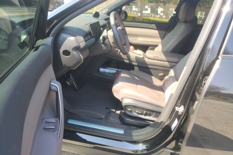 Used Nio ES7 2022 75 kWh Driver Seat