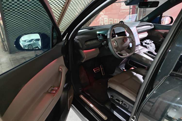 Used Nio ES7 2022 75 kWh Driver Seat