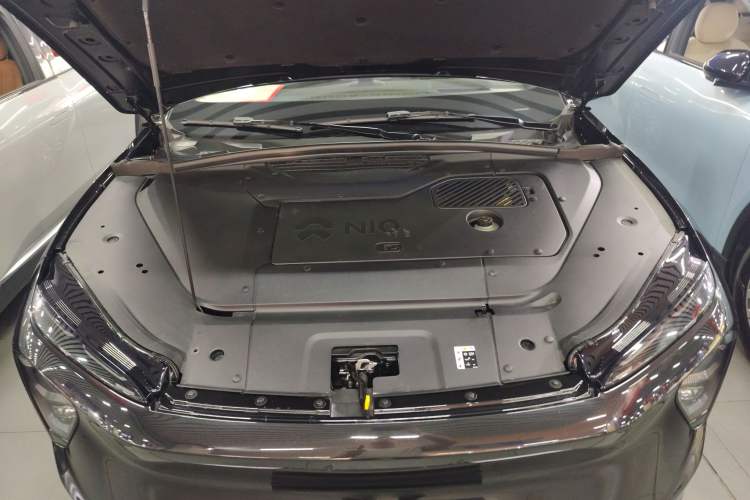 Used Nio ES7 2022 75 kWh Engine Bay