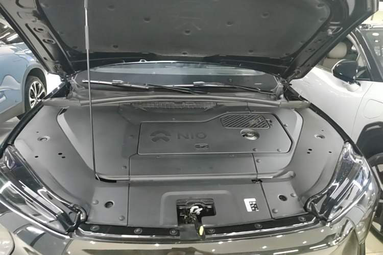 Used Nio ES7 2022 75 kWh Engine Bay