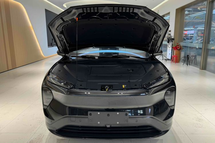 Used Nio ES7 2022 75 kWh Engine Bay
