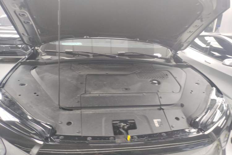 Used Nio ES7 2022 75 kWh Engine Bay