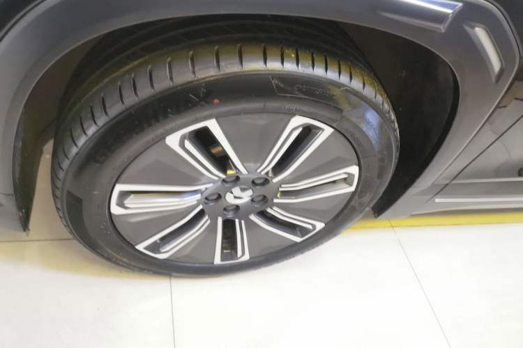 Used Nio ES7 2022 75 kWh Exterior 4