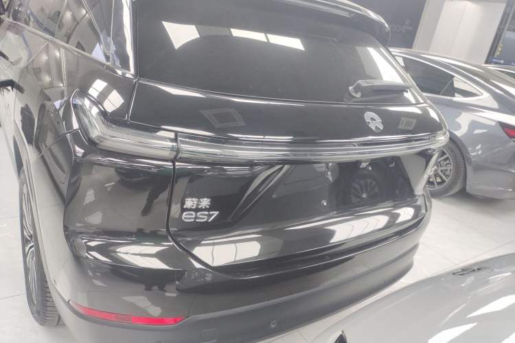 Used Nio ES7 2022 75 kWh Exterior 4