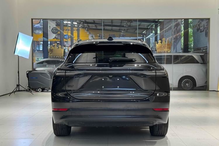 Used Nio ES7 2022 75 kWh Exterior 9
