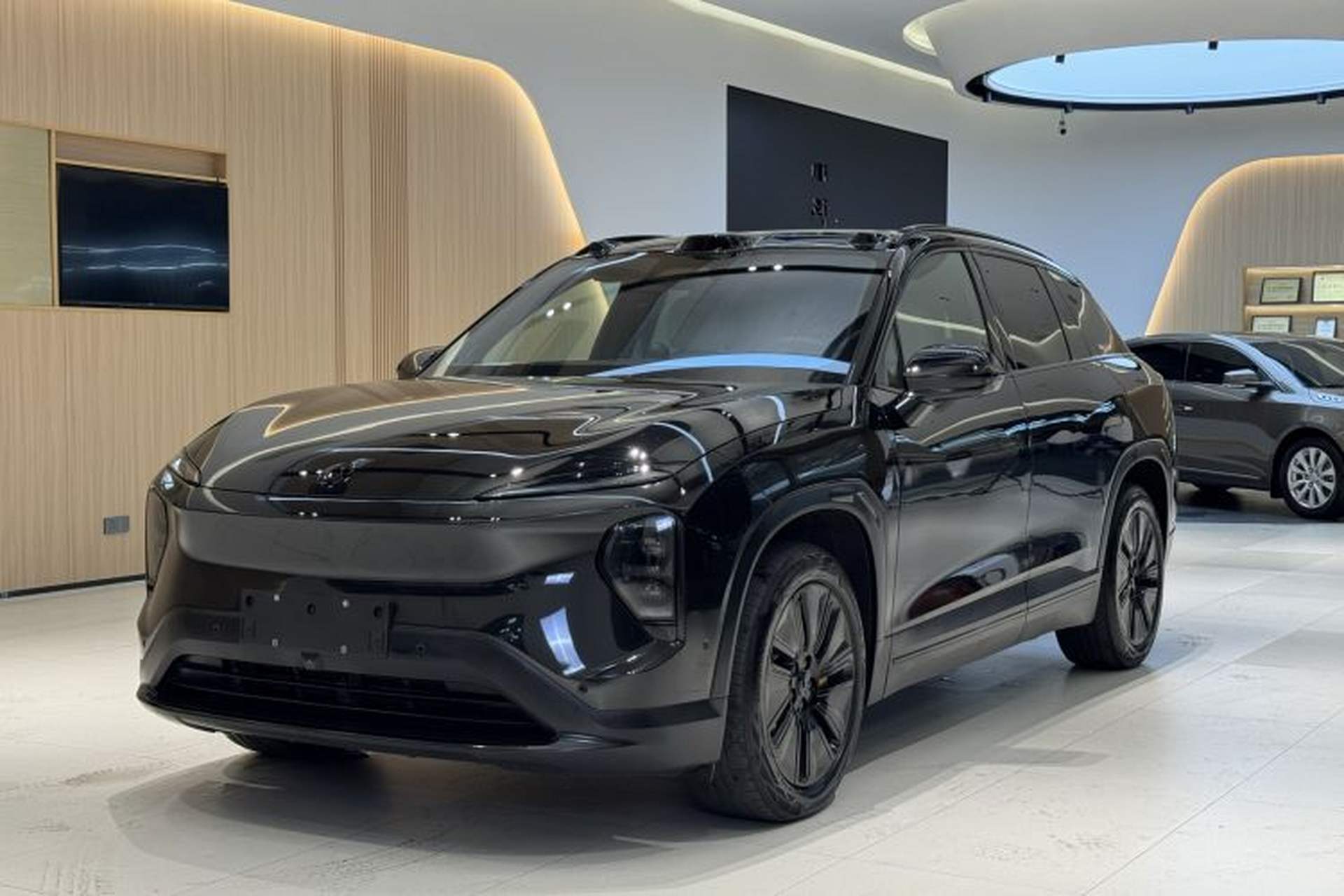 Used Nio ES7 2022 75 kWh Front Left 45 Deg