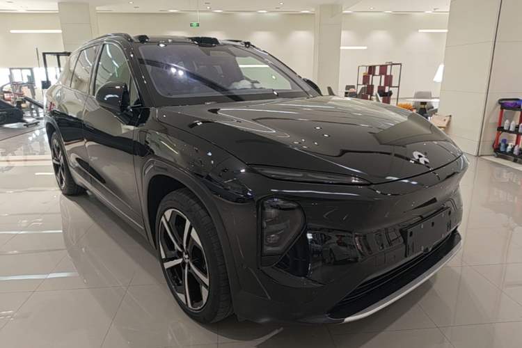 Used Nio ES7 2022 100kWh First Edition Front Right 45 Deg