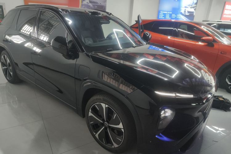 Used Nio ES7 2022 100kWh First Edition Front Right 45 Deg
