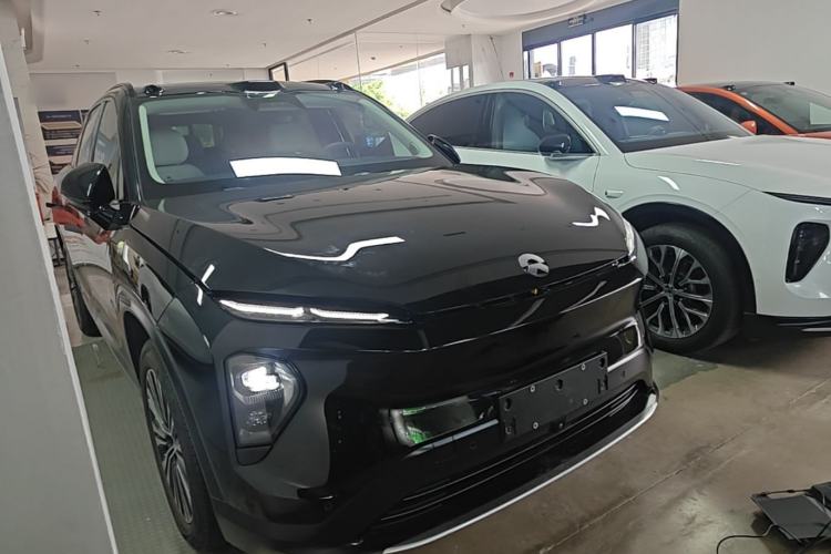Used Nio ES7 2022 100 kWh Front Right 45 Deg