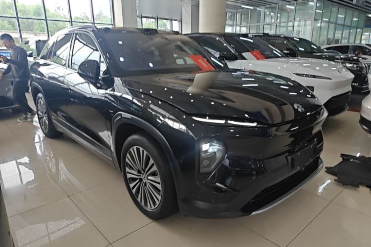 Used Nio ES7 2022 100 kWh Front Right 45 Deg