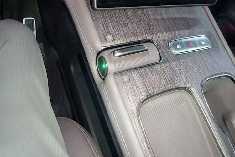 Used Nio ES7 2022 100kWh First Edition Gear Lever