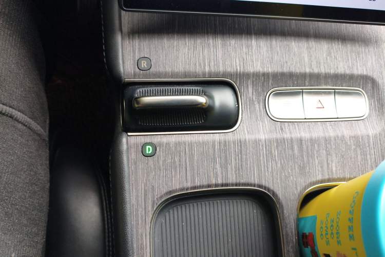 Used Nio ES7 2022 75 kWh Gear Lever